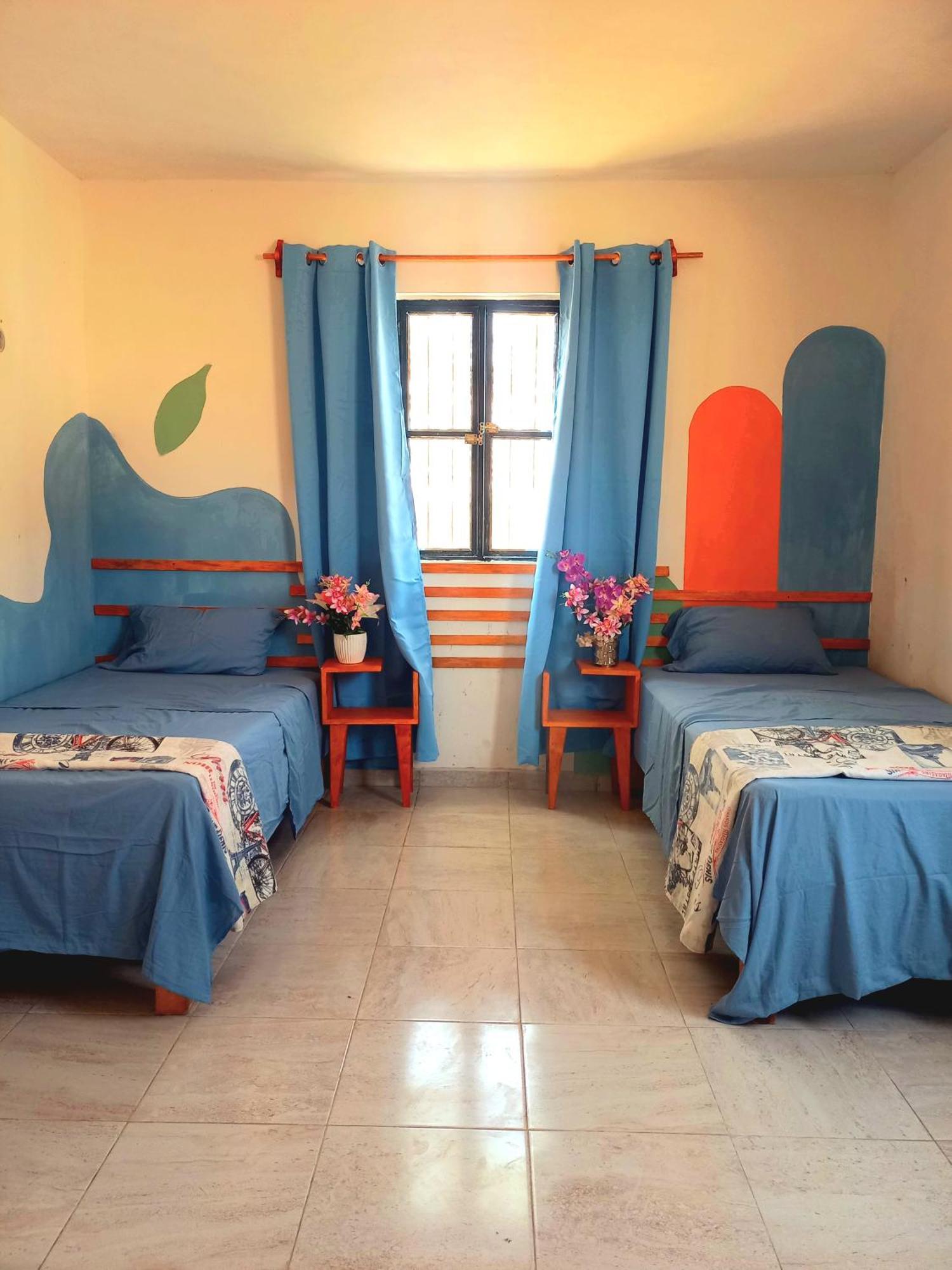 Sin Reserva Mérida Extérieur photo